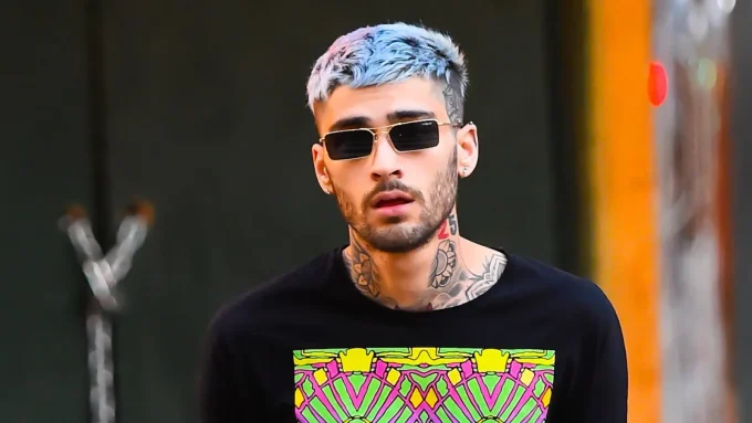 Zayn Reaches Several Charts For The First Time Without One Direction