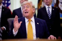 Trump Says 6 Arrested For Allegedly Vandalizing Reflecting Pool
