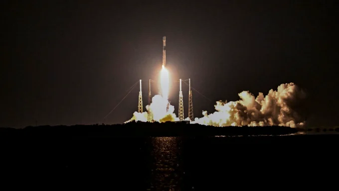 SpaceX Could Buy T-Mobile, Analyst Suggests