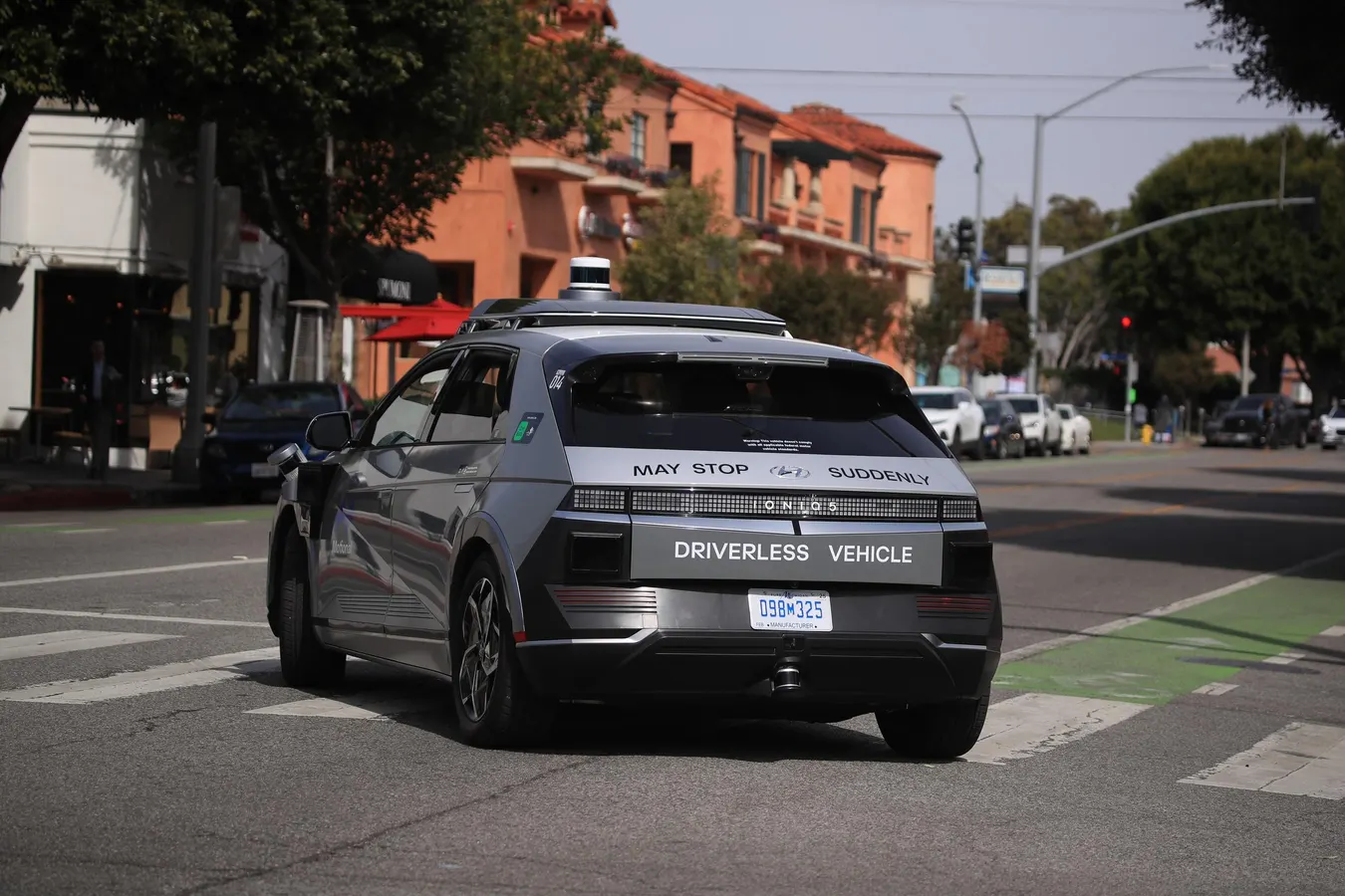 Consumers Embrace Driverless Delivery, But Infrastructure Lags