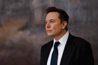 Musk’s Fortune Drops  Billion In SpaceX Selloff