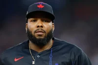 Blue Jays’ Vladimir Guerrero Jr Corrects Rookie After Gesture Mistake