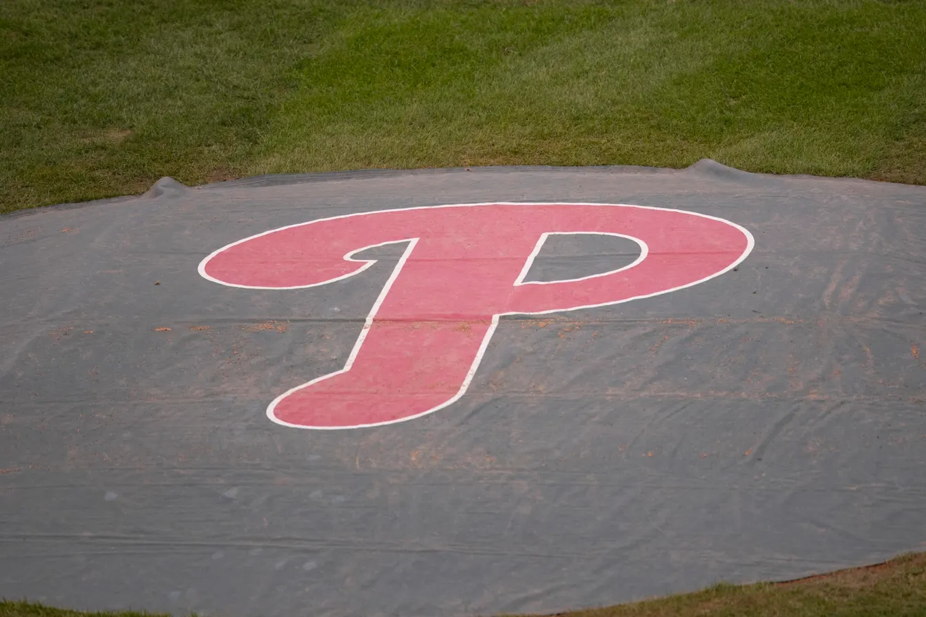 Former Phillies Pitcher Leaves MLB Shortly After Posting Nightmarish 108.00 ERA