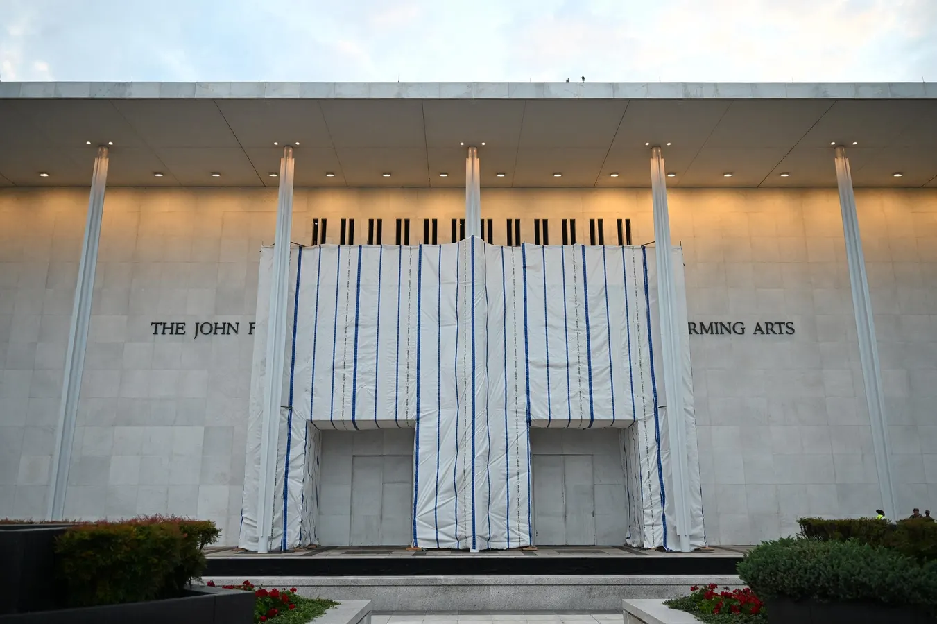 Kennedy Center Lacks ‘Facts Or Evidence’ To Halt Removal Of Trump’s Name, Appeals Court Says