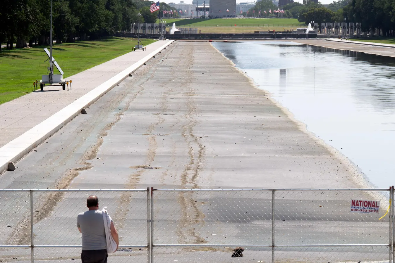 Trump Continues Pushing ‘Vandals’ Claims As Reflecting Pool Gets Drained Again (Photos)