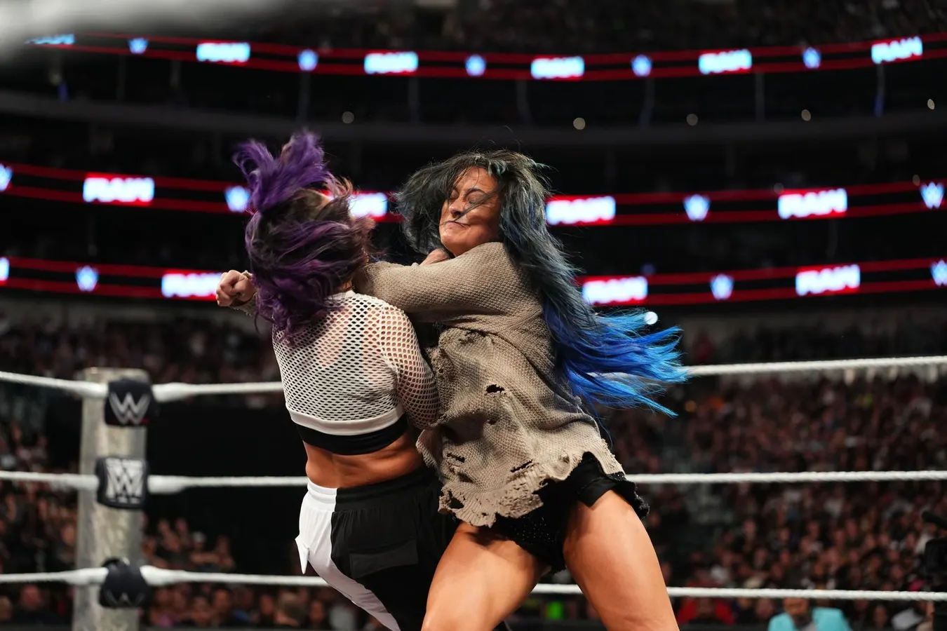 WWE Saturday Night’s Main Event Results As Lyra Valkyria Submits Bayley
