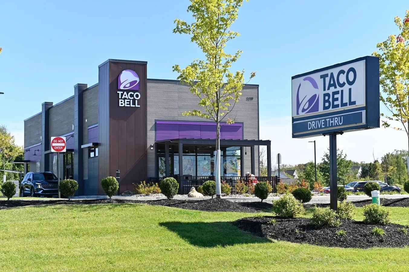 Taco Bell Customer Visits Plunged 31% Amid Cyclosporiasis Outbreak