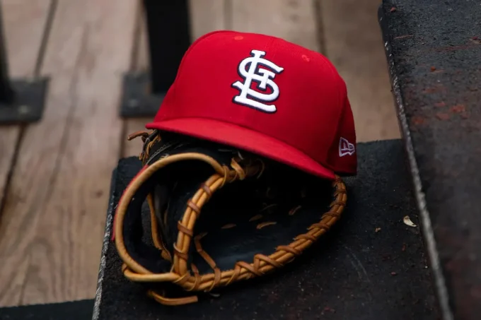Cardinals Cut Ties With 26-Year-Old Gold Glove Infielder After Brutal Season