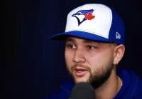 Blue Jays Veteran Sends 4-Word Bo Bichette Message After Mets Trade Report
