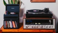 There’s Now A Tiny Record Player For Your Tiny Vinyl