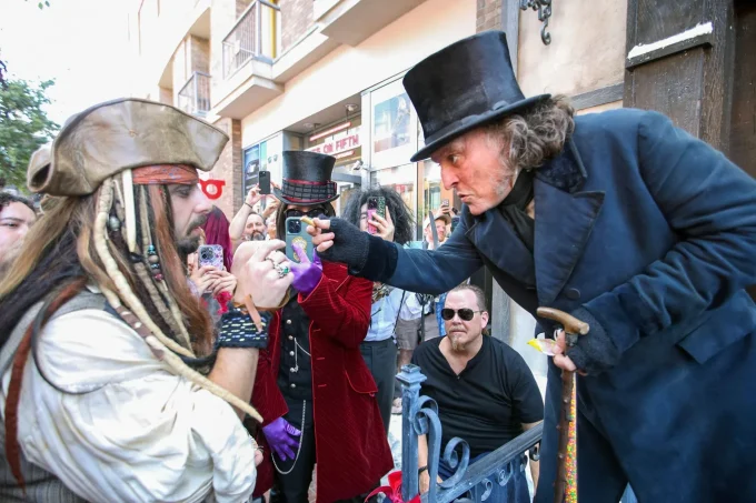 Cosplayers At SDCC 2026 (And Johnny Depp As Ebenezer Scrooge)