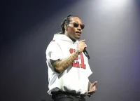 Future Ties Drake’s Historic Record As He Replaces The Rapper At No. 1