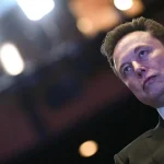 Musk’s Fortune Slips Below 0 Billion