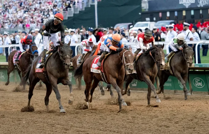Morning Line Odds As Commandment And Renegade Toe Off