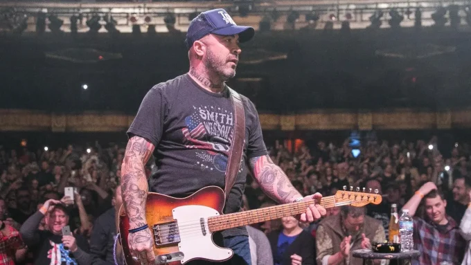 Aaron Lewis Misses The Main Albums Chart For The First Time