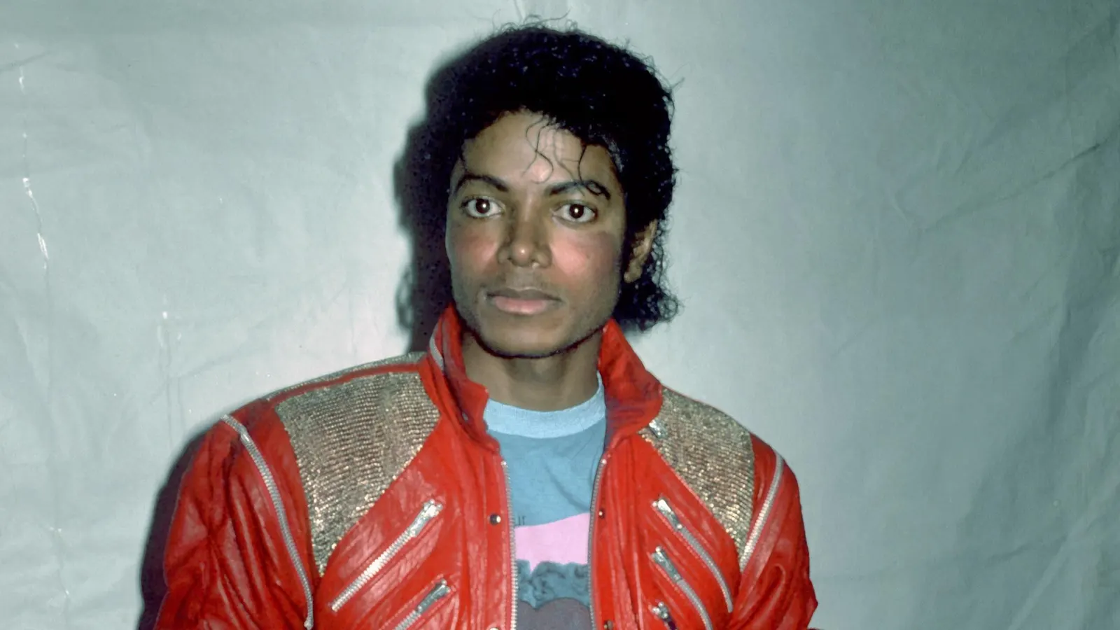 Michael Jackson Blocks Himself From A New No. 1 Hit — Again