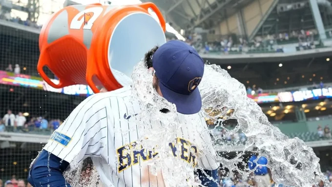 Astros Acquire Brewers’ Former Shortstop Just Before Trade Deadline