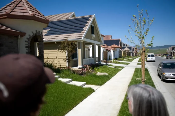 Data Reshapes Home Control And Drives New Investment Frontiers