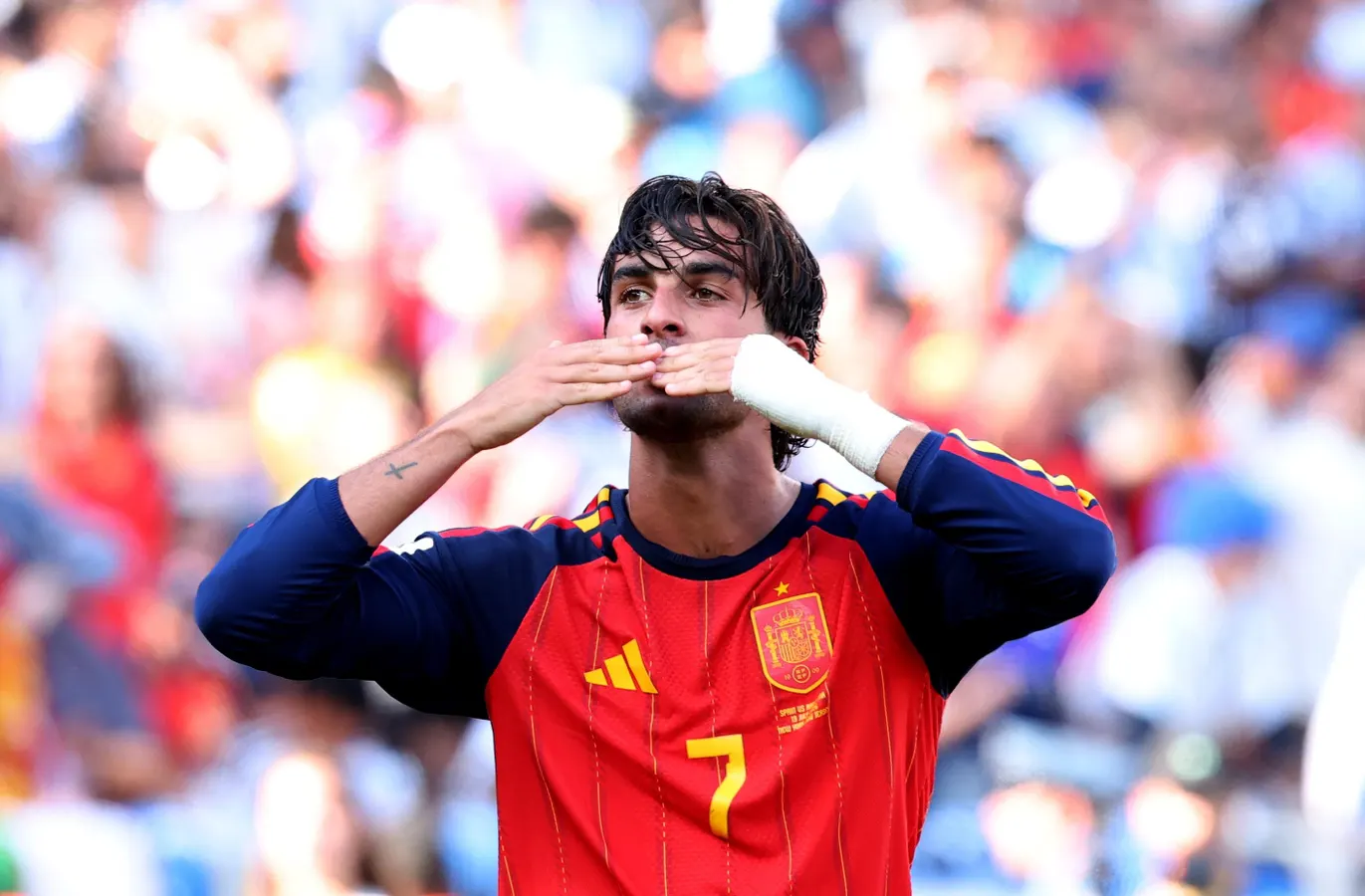 FC Barcelona Is Waiting For PSG To Make An Offer For Ferran Torres