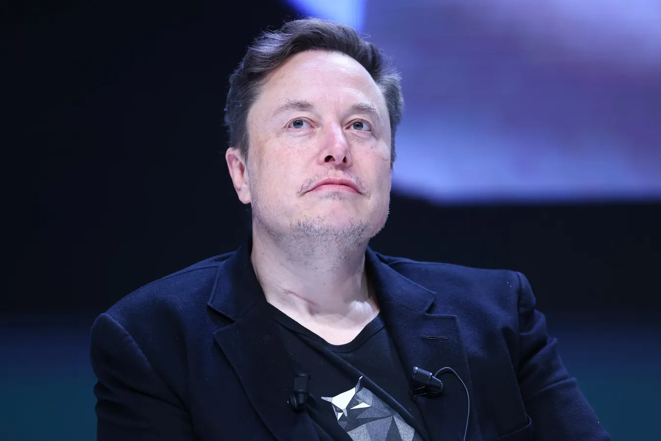 Elon Musk’s Net Worth Tops 0 Billion Amid SpaceX Rally