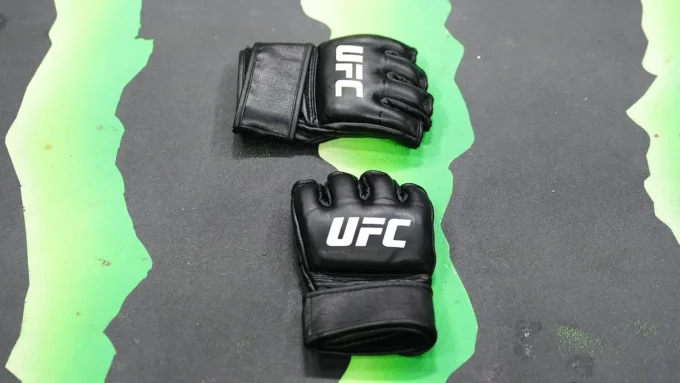 Darren Elkins Retires After 35-Second KO Loss to Yadier del Valle