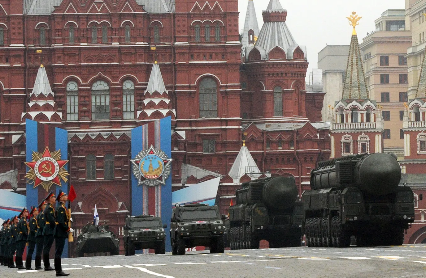 Despite Moscow’s Missile Blitz, Students Lead Protests Across Ukraine