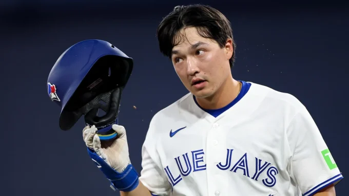 Blue Jays Veteran Sends Front Office Message With Brett Bateman Seizing His Job