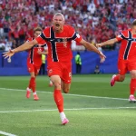 Soccer Players Jump Into Booming Chess World