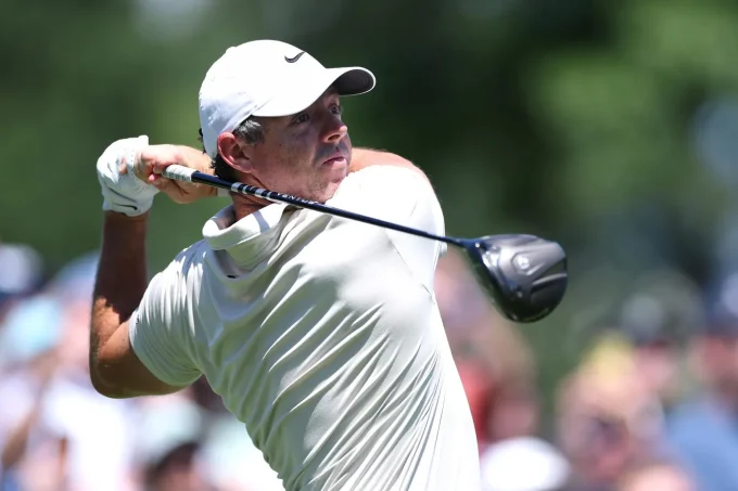 Majesticks Shock LIV Field As PGA Tour Playoffs Heat Up