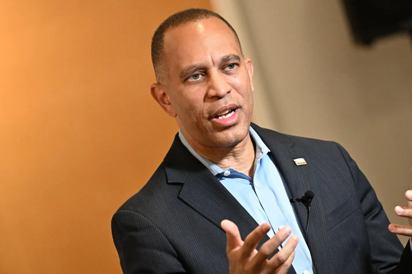 Jeffries Addresses Meeting With Kushner—Insists No One Is Getting A Pass
