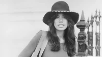Carly Simon Reaches New Chart Peaks Half A Century After Becoming A Star