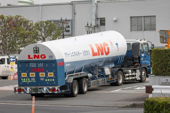 America’s Gas Boom Has Two Buyers, One Pipeline