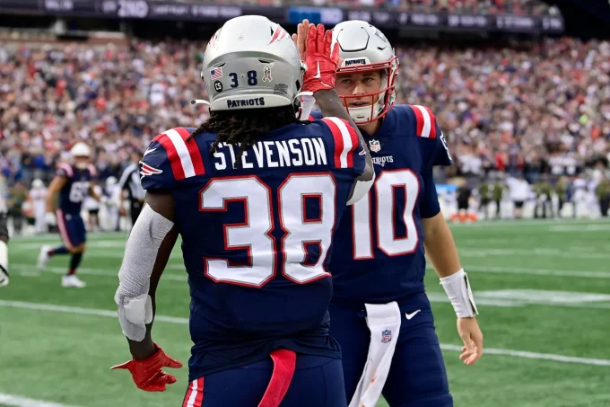 Week 1 Fantasy Football Start ’Em Sit ’Em: Rhamondre Stevenson, Mike Evans