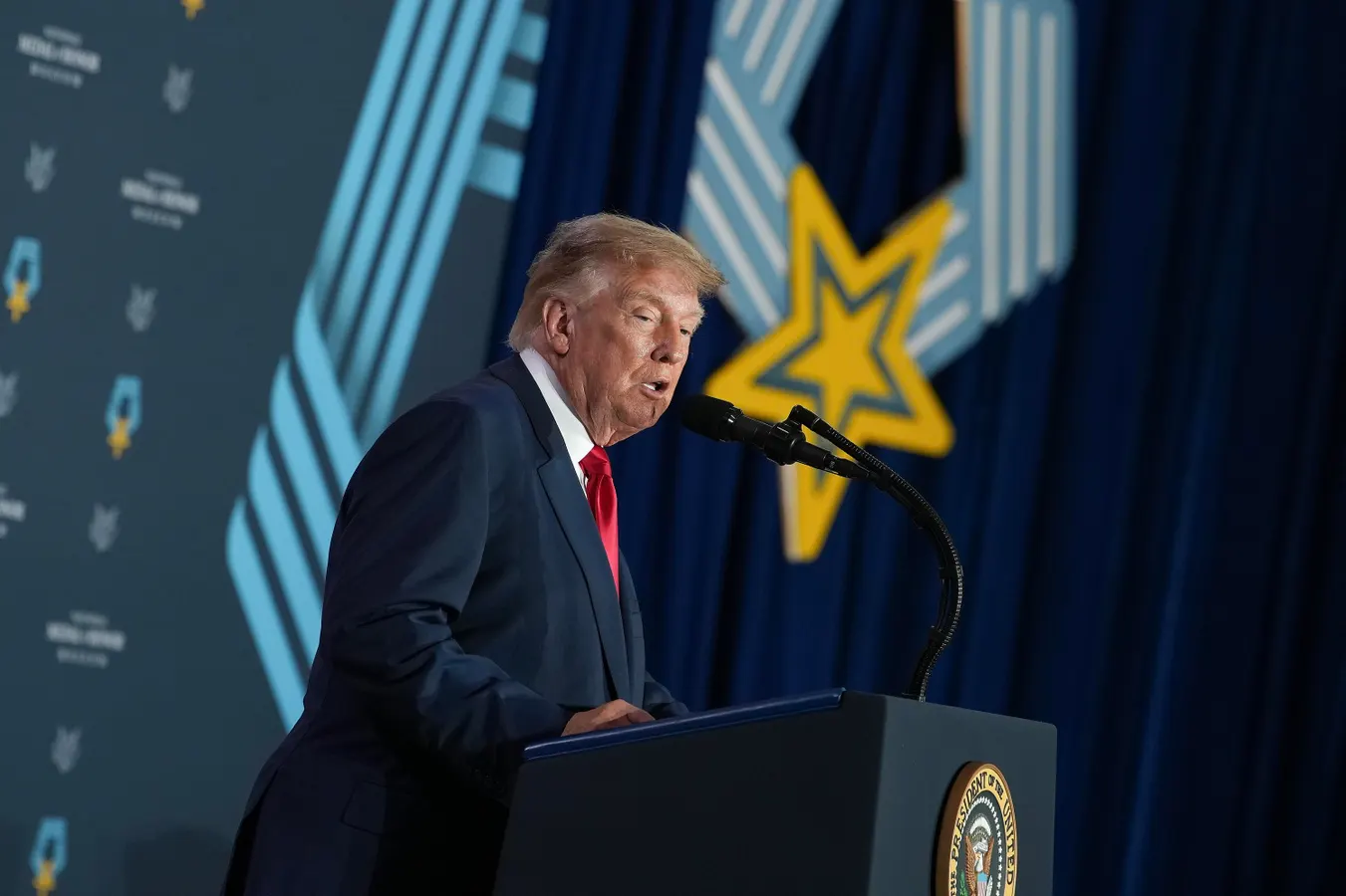 Trump Announces 0 Obamacare ‘Rebate Checks’: Who Qualifies Is Unclear