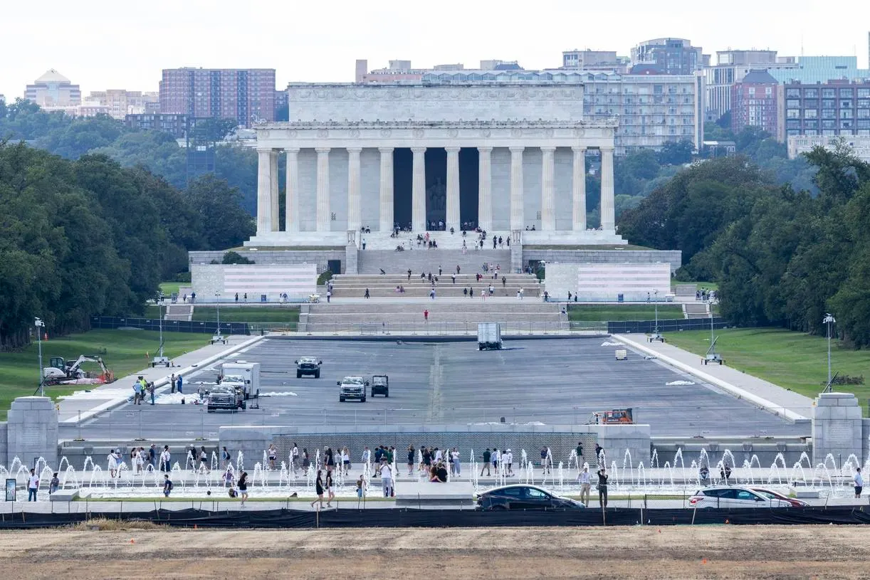 Reflecting Pool Contractor Admits ‘Human Oversight’—Not Vandals—Led To Peeling, Report Says