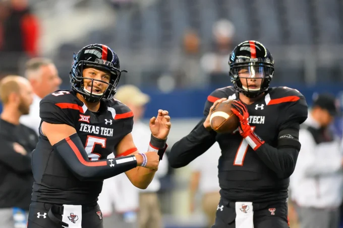 Chiefs Star Patrick Mahomes Faces Broncos Coach And Former Texas Tech Teammate Davis Webb