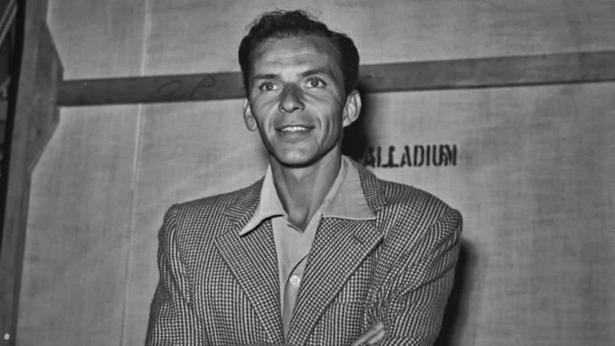 Multiple Frank Sinatra Albums Return To The Same Chart Together