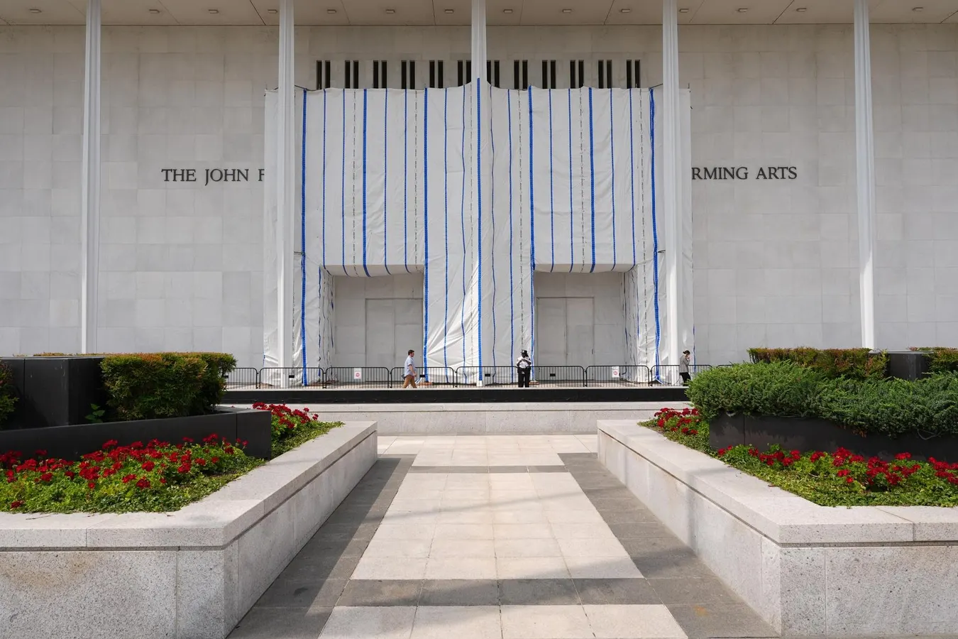Lutnick Shares Video Of Kennedy Center’s ‘Failing Roofing’ And ‘Collapsing Concrete’