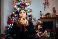 31% Holiday Shoppers Expect To Spend More—But Value Still Wins