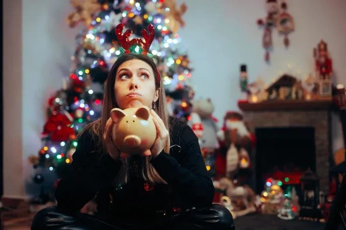 31% Holiday Shoppers Expect To Spend More—But Value Still Wins