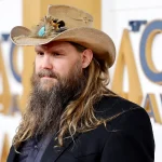 Chris Stapleton Fans Help The Country Star Return To A Landmark