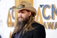 Chris Stapleton Fans Help The Country Star Return To A Landmark