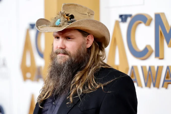 Chris Stapleton Fans Help The Country Star Return To A Landmark