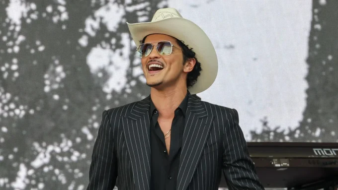 Bruno Mars Extends His No. 1 Run As Another Single Soars To New Highs