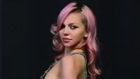 Adela Turns Reality TV Rejection Into A Pair Of No. 1 Albums