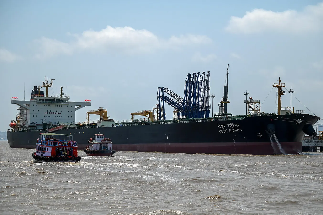U.S., Russia, India In Oil Tariff Triangle—Who Wins?
