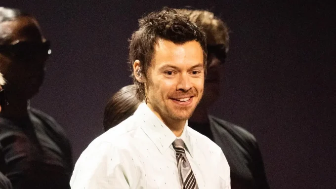 Harry Styles’s First Solo Single Reaches A New Global Peak