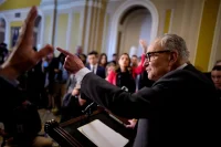Congressional Stock-Trading Ban Fails Senate