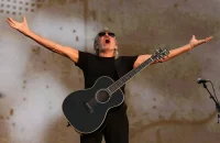 Pink Floyd’s Music Is Going Back On Tour — Without The Members Of Pink Floyd