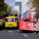 German auto workers protest historic job cuts — RT Business News